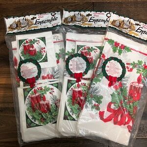 Vintage creations plus
ensemble paper table cloth & napkin Christmas Made
Canada